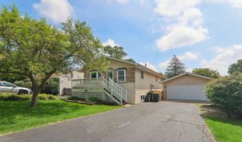 327 Oakwood Dr, Antioch, IL 60002
