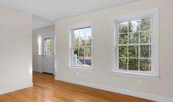 183 Skyline Rd, Bangor, ME 04401