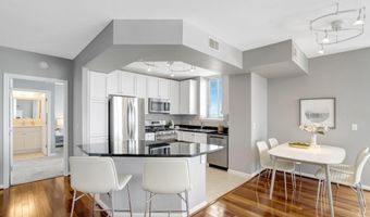 851 N GLEBE Rd 1911, Arlington, VA 22203