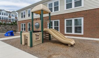 21766 HARROUN Ter, Ashburn, VA 20147