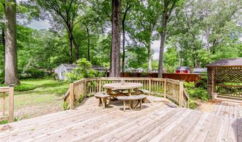 103 Heatherwood Ln, Yorktown, VA 23692