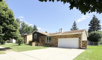 1222 Apollo Ave, Aberdeen, SD 57401