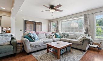 8008 NW 27 St, Bethany, OK 73008