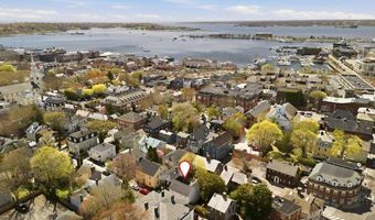 5 Division St, Newport, RI 02840