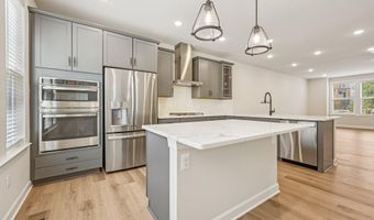 7355 MOUNTAINEER Dr, Alexandria, VA 22306