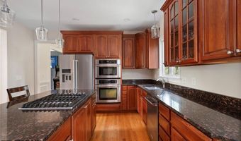 4 Morning Star Ct, Lincoln, RI 02865