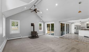 1107 Main St, Coventry, RI 02816