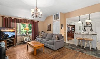 101 Hopkins Ave, Johnston, RI 02919