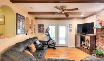2 CLARK Dr, Barrington, NJ 08007