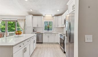 11 Noto Dr, North Providence, RI 02904