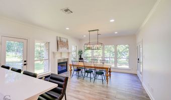 111 Oak Leaf Trl, Benton, LA 71006