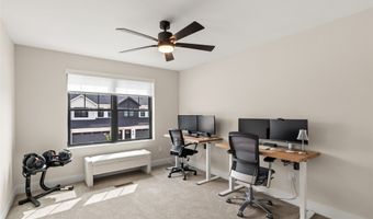 2302 SW Parkway Ln, Ankeny, IA 50023