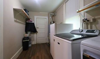 210 Hopkins, Alba, TX 75410