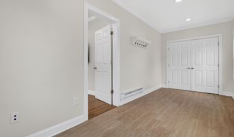 6 Harbor Pkwy, Clinton, CT 06413