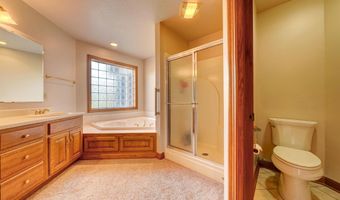 1908 Bent Tree Ct, Auburn, IN 46706