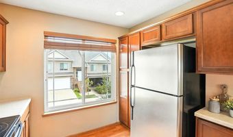 1805 Goose Lake Cir, North Liberty, IA 52317