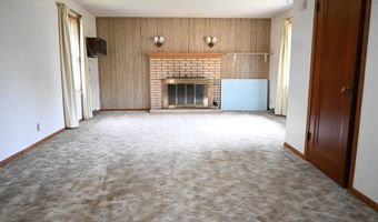 207 3rd St, Albert City, IA 50510