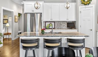1608 STANTON Cir, Appleton, WI 54915