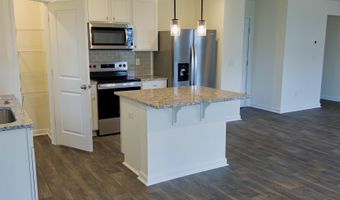 6068 Willutuck Dr, Boiling Springs, SC 29316
