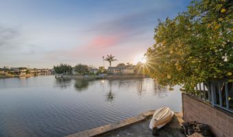 2000 CLINTON Ave, Alameda, CA 94501