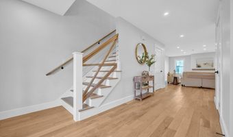 14 Hayes St 1, Acushnet, MA 02743