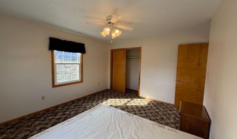820 Skyline Dr, Bassett, NE 68714