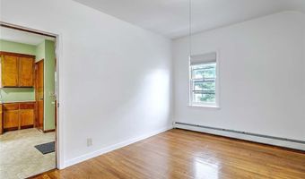 40 Brightridge Ave, East Providence, RI 02914
