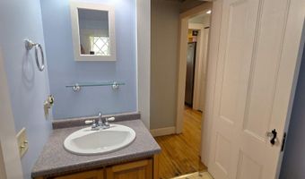 49 Tyler St, Brattleboro, VT 05301