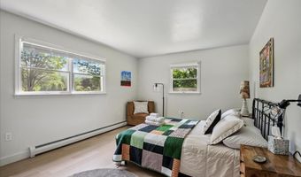 7 Grassy Brook Rd, Brookline, VT 05345