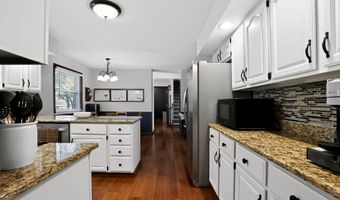 8852 Ridge Hill Dr, Indianapolis, IN 46217