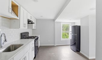 13 COTTAGE St, Bayonne, NJ 07002