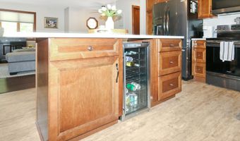 3 Linda Ln, Aberdeen, SD 57401