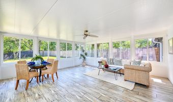 582 AQUATIC Dr, Atlantic Beach, FL 32233