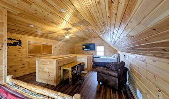 2423 9th Dr, Adams, WI 53910