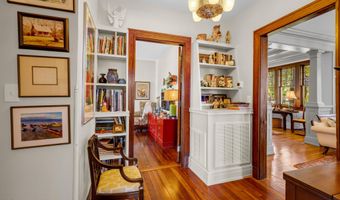 119 Washington St, Bay St. Louis, MS 39520