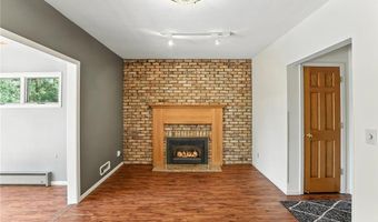5820 139th St W, Apple Valley, MN 55124
