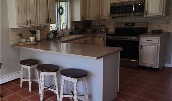 54 Sefton Dr, Bristol, RI 02809