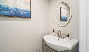 11 Knapton St St, Barrington, RI 02806