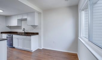 5766 VILLAGE GREEN Dr 10/5766, Alexandria, VA 22309