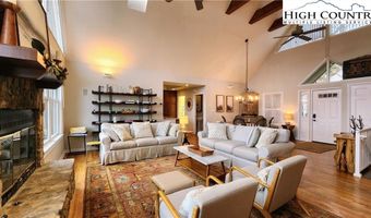 274 Highland Cir, Banner Elk, NC 28604