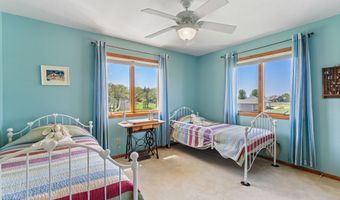 1413 27th St NW, Austin, MN 55912