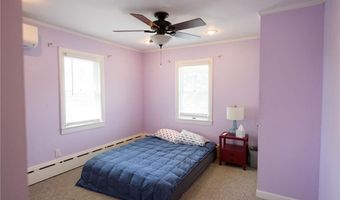 21 Carpenter Ave, Barrington, RI 02806