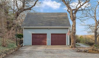 731 E 1100 Rd, Baldwin City, KS 66006