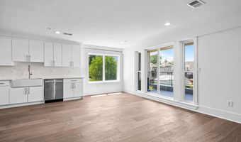 308 FOUNTAIN St, Philadelphia, PA 19128