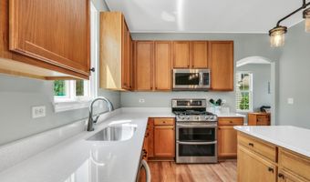 700 Needlegrass Pkwy, Antioch, IL 60002