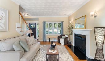 132 Julian Rd, Warwick, RI 02889