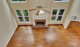 5035 Towne Lake Hls N, Woodstock, GA 30189