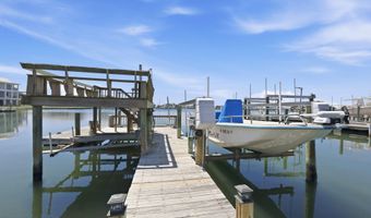 147 Bayview Blvd, Atlantic Beach, NC 28512