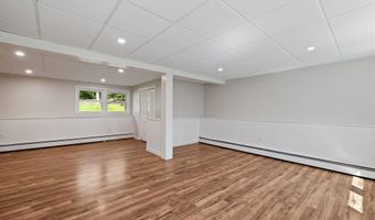 41 Elk Dr, Bedford, NH 03110