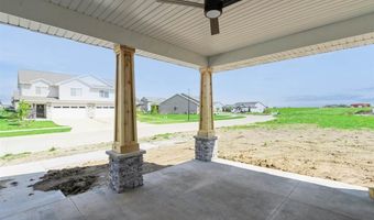768 Clover Hill Dr, North Liberty, IA 52317